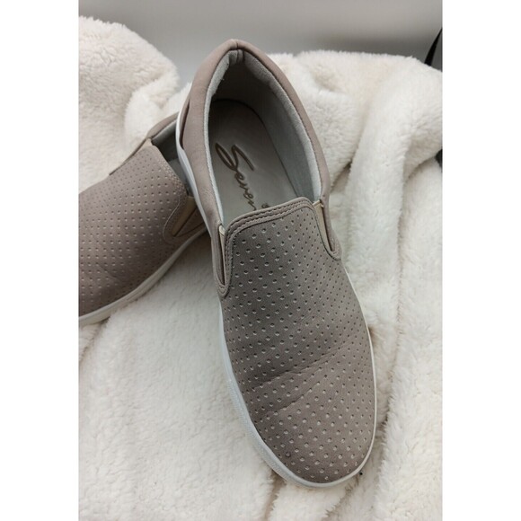 Women's Seven 7 Gemini Sneaker size 9 Beige‎ Faux leather Slip on Loafer flats - Picture 1 of 13